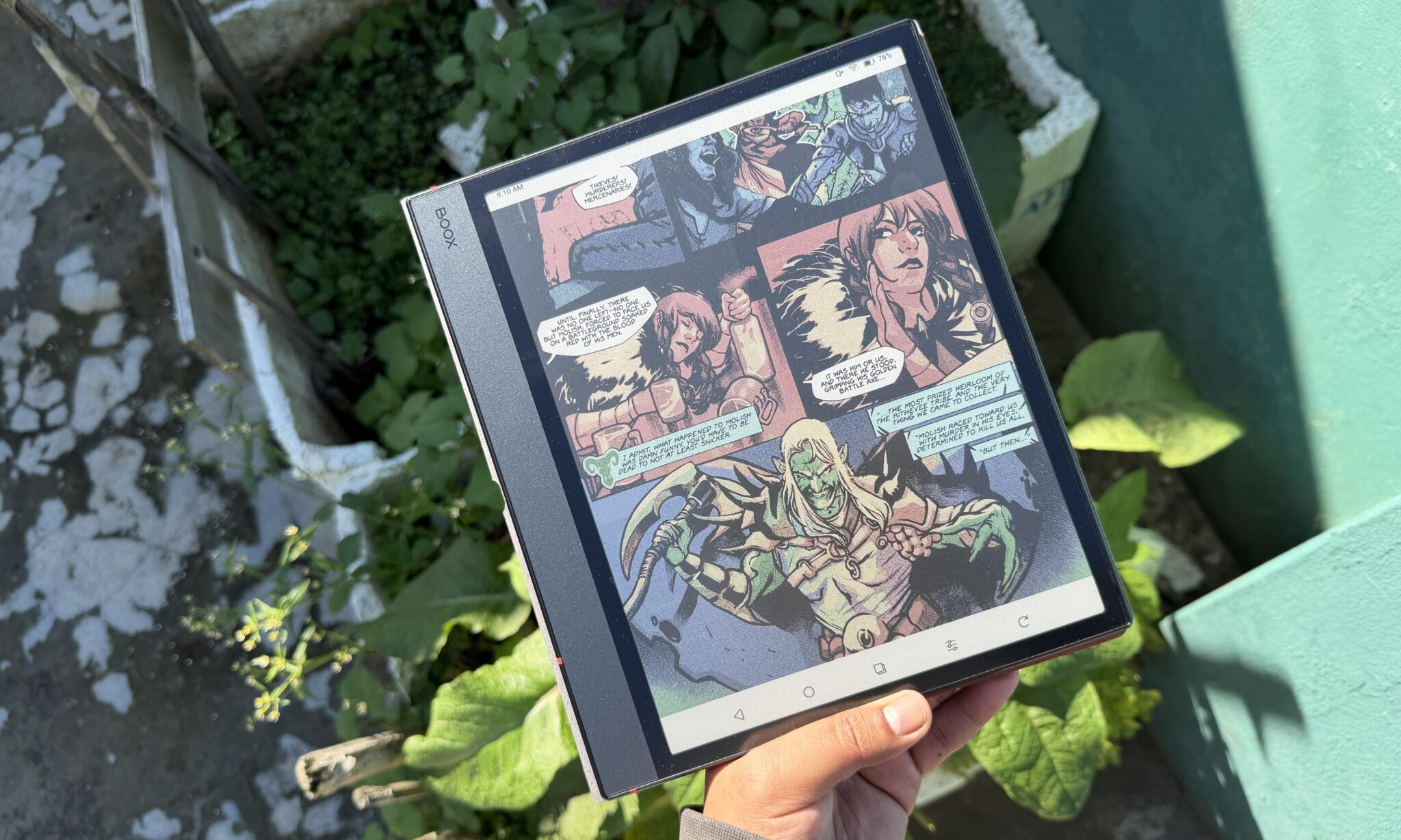 Why Color E Ink Tablets Look Darker Than Black & White E Ink